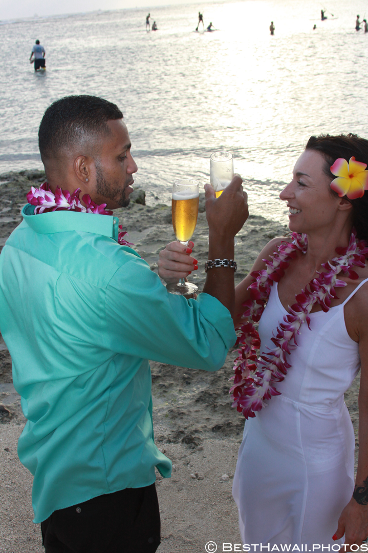 Small Hawaii Wedding BestHawaii.photos Magic Island Honolulu 2015_.JPG08072015_5860
